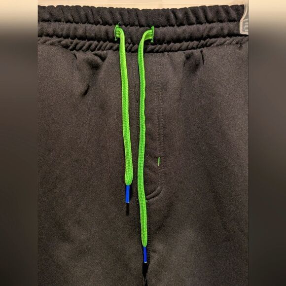 EUC Point Zero X Minecraft XL Men's Zip Pocket Shorts - Picture 4 of 5